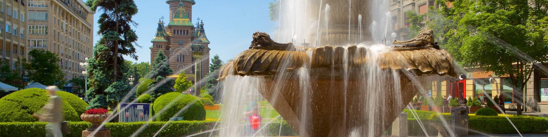 Piata Operei showing a fountain