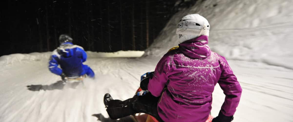 Going am Wilden Kaiser montrant scĂšnes de nuit, snowtubing et neige