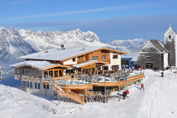 Söll mit einem Berge und Schnee