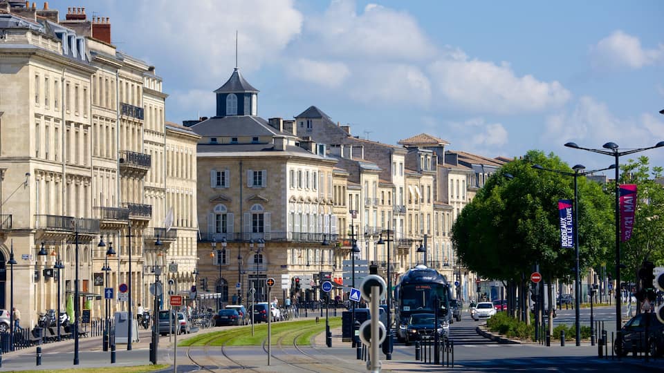 Bordeaux qui includes ville