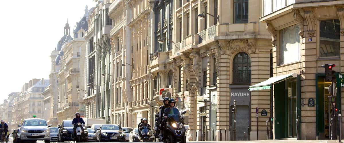 2nd Arrondissement which includes a city, motorbike riding and heritage elements