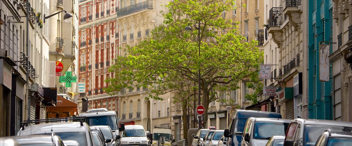 10e arrondissement toont straten en een stad
