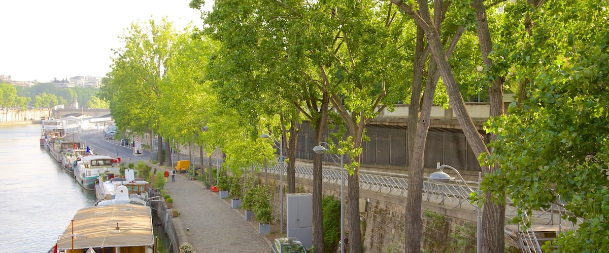 15th Arrondissement showing a park and a bay or harbour