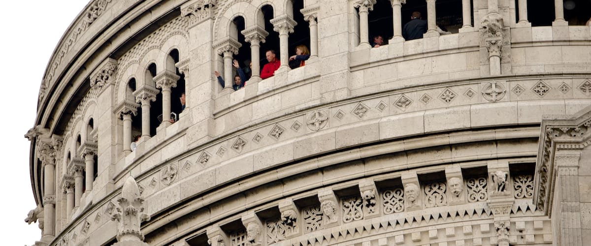18e arrondissement bevat historische architectuur en vergezichten