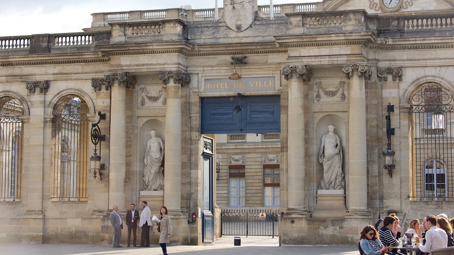Hotel de Ville featuring an administrative building and heritage architecture
