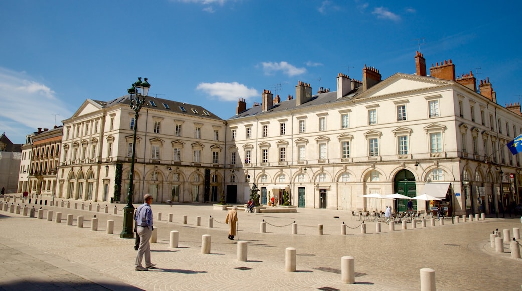 Orleans showing a square or plaza and heritage elements