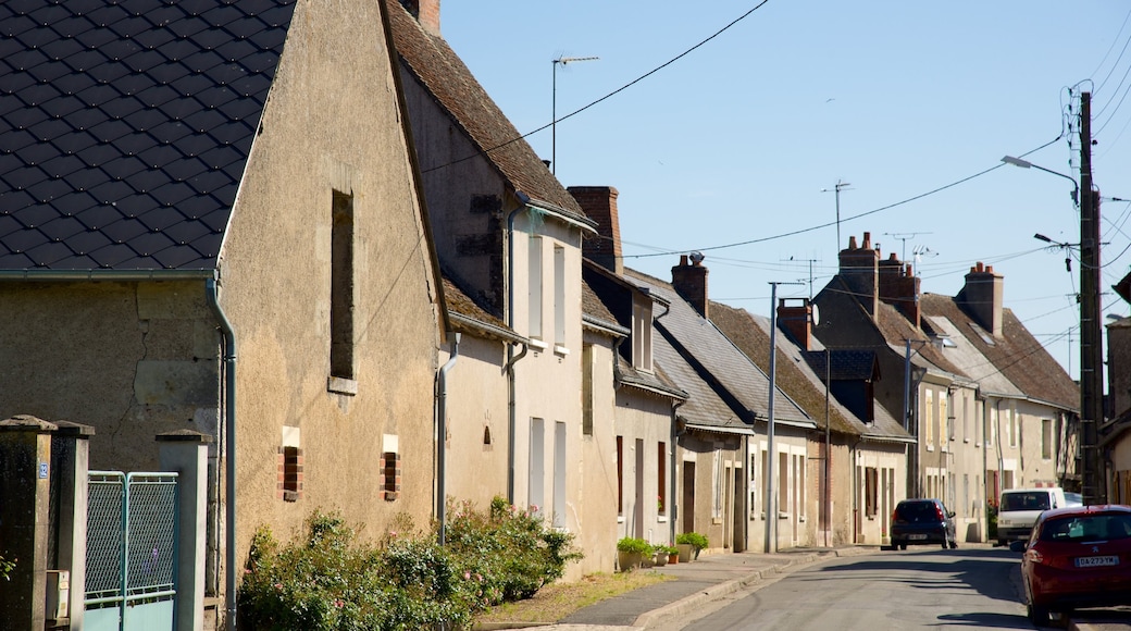 Veuves which includes street scenes and a small town or village