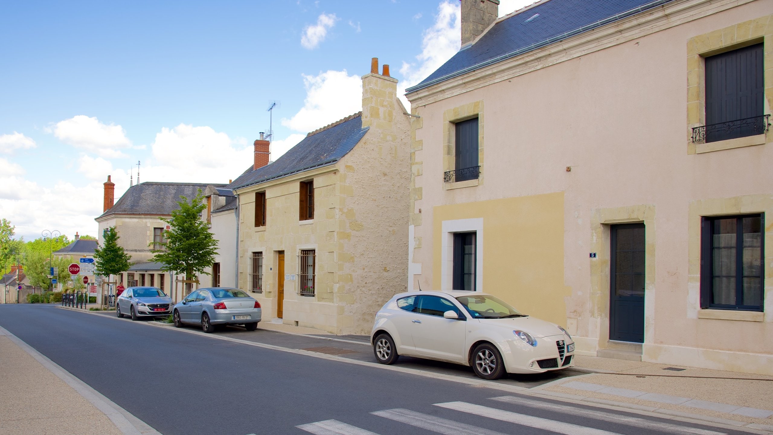 Lignieres mostrando strade e oggetti d\'epoca