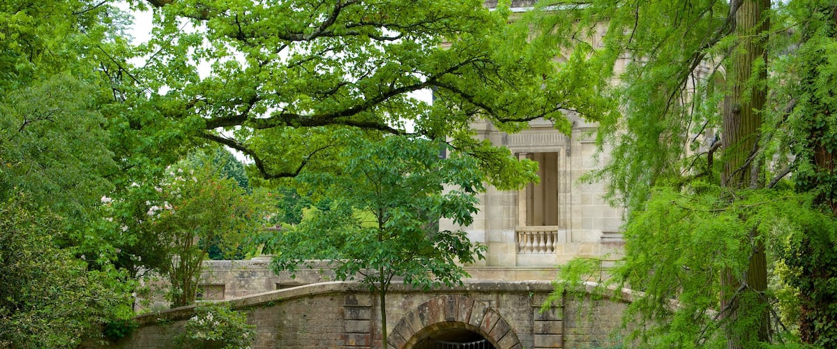 Jardin public qui includes pont et parc