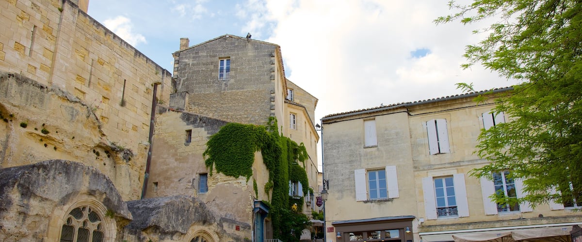 Eglise Monolithe showing heritage elements