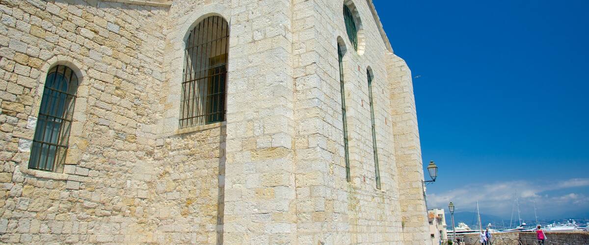 Antibes Cathedral which includes heritage elements and a church or cathedral