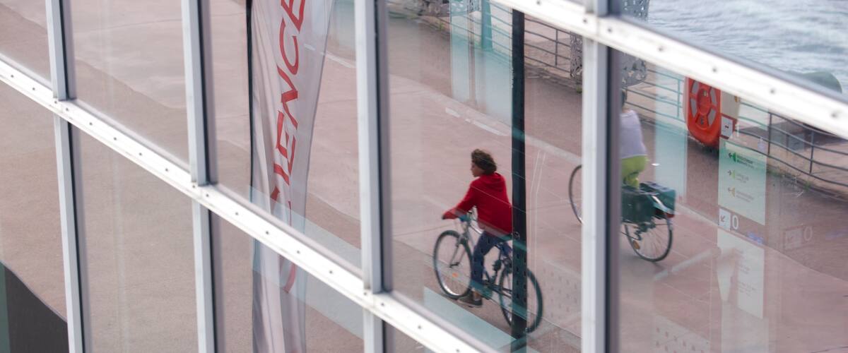 Cap Sciences mettant en vedette vélo