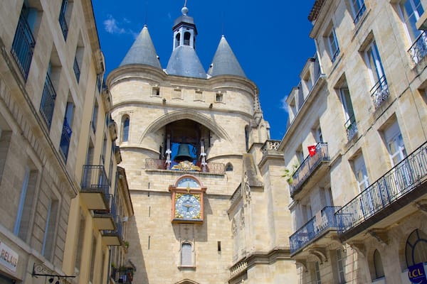 Grosse Cloche qui includes monument et patrimoine historique