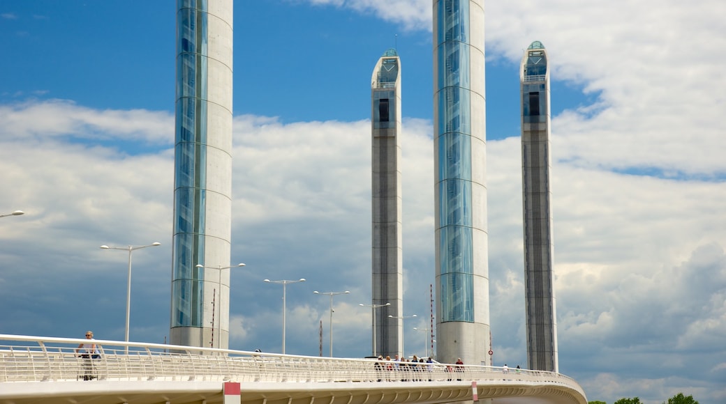 Bordeaux featuring modern architecture and a bridge