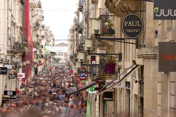 Bordeaux montrant ville et scènes de rue