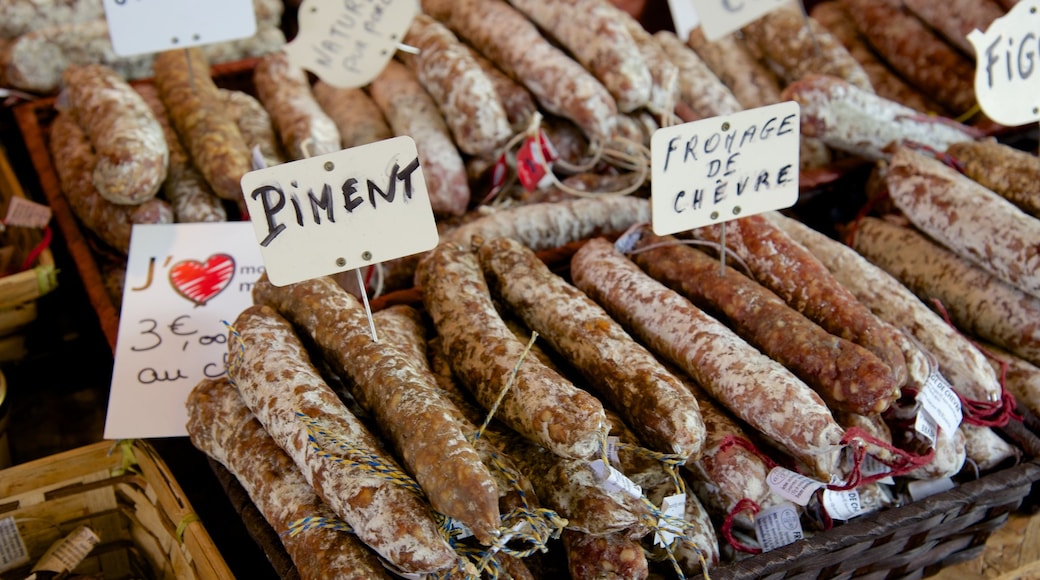 Bordeaux featuring food