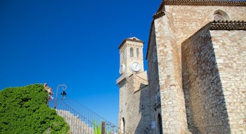 Vieille ville de Cannes mettant en vedette patrimoine architectural