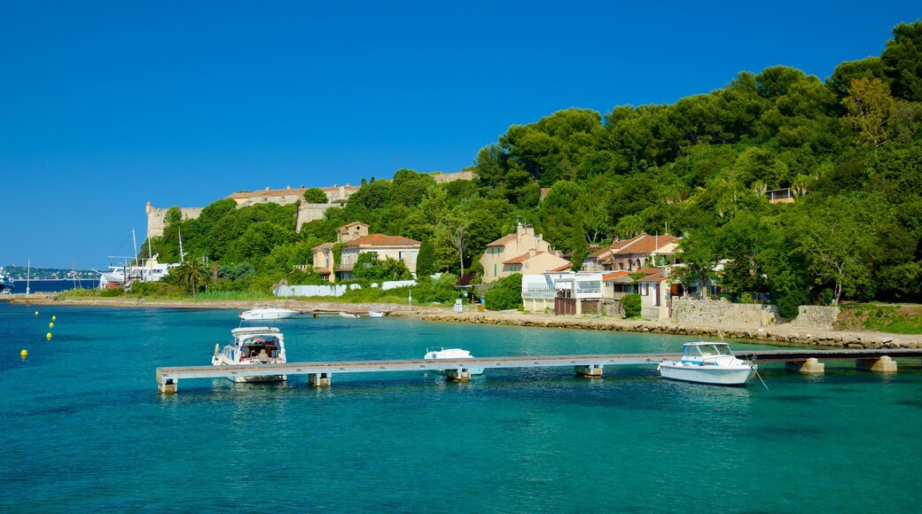 Île Sainte-Marguerite das einen Bucht oder Hafen und Inselbilder