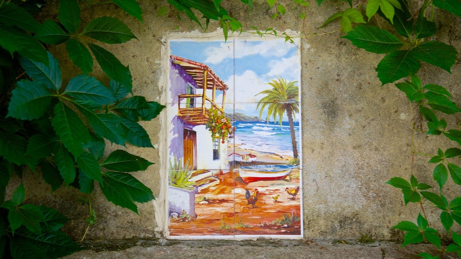 Ile Sainte-Marguerite which includes outdoor art