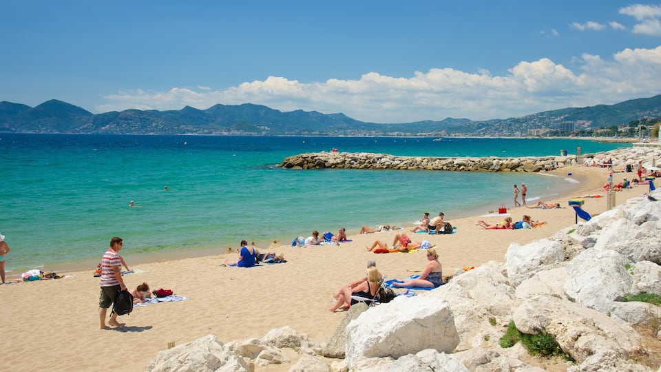 Midi Beach inclusief een strand