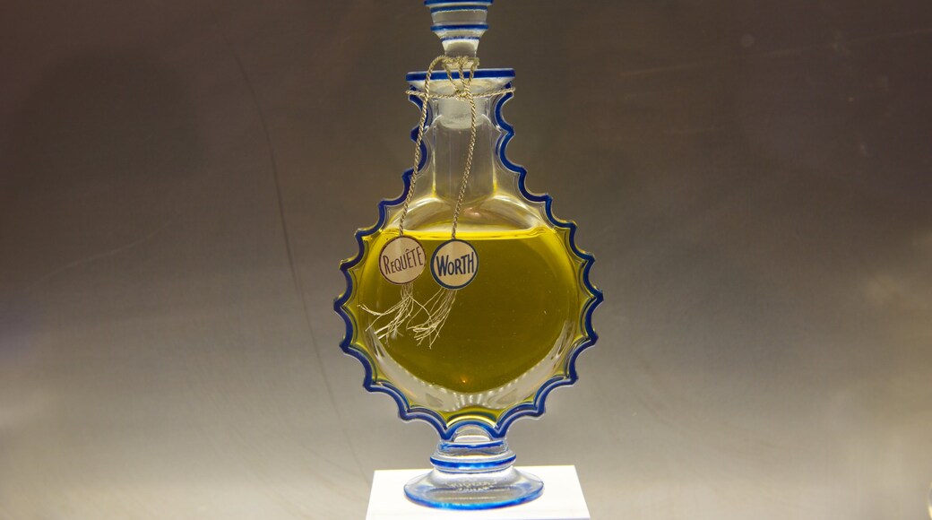 International Perfume Museum showing interior views