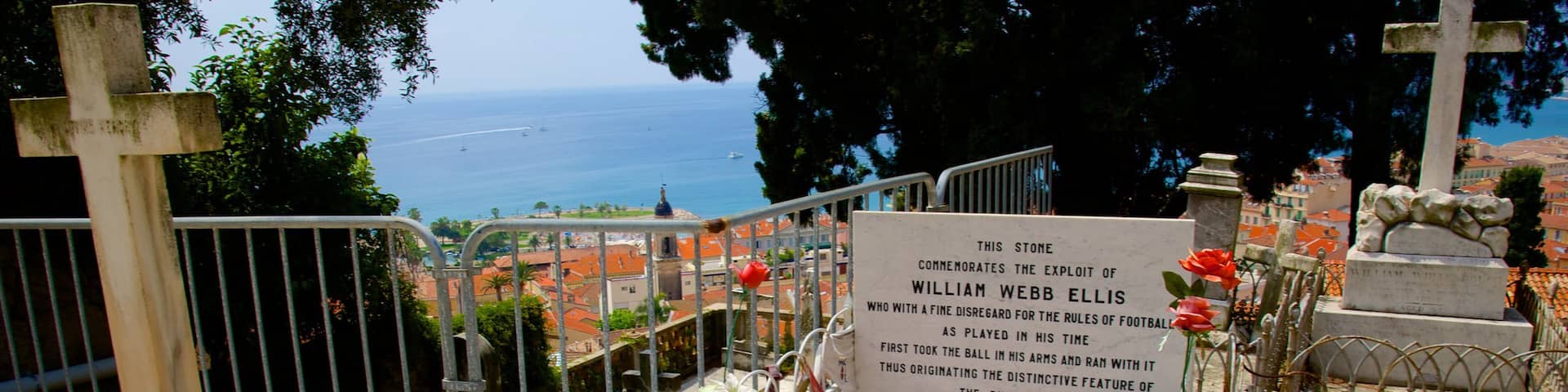 Menton showing a cemetery