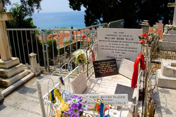 Menton montrant cimetière
