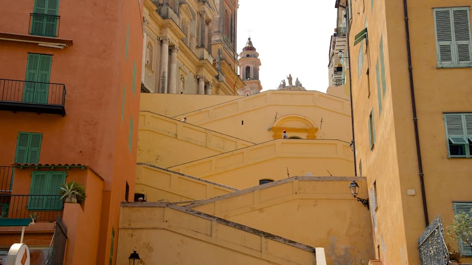 Menton qui includes ville côtière