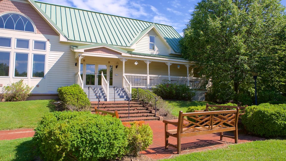 Maryland Quiet Waters Park featuring a garden and a house
