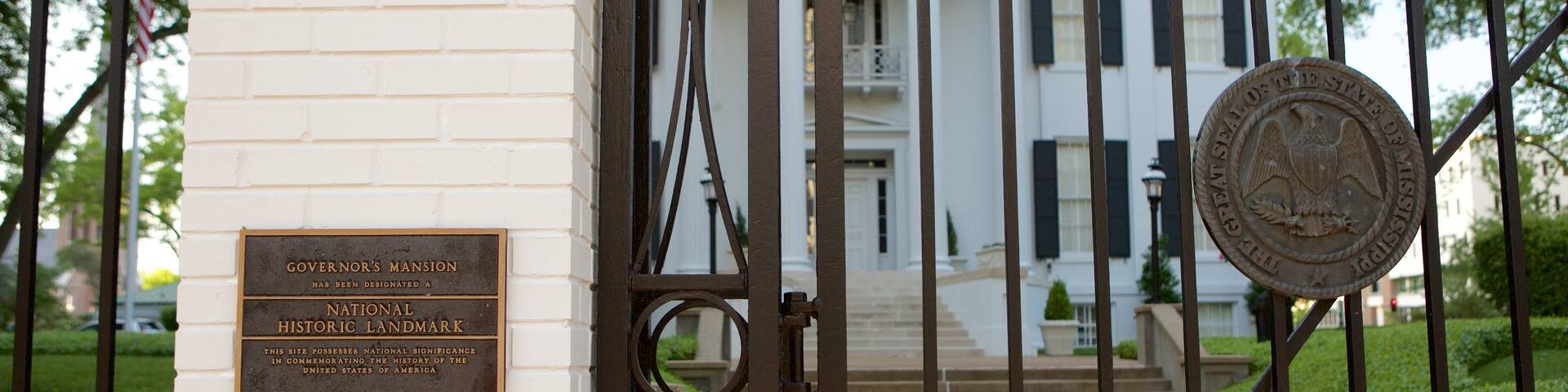Mississippi Governor\'s Mansion which includes a house and heritage architecture
