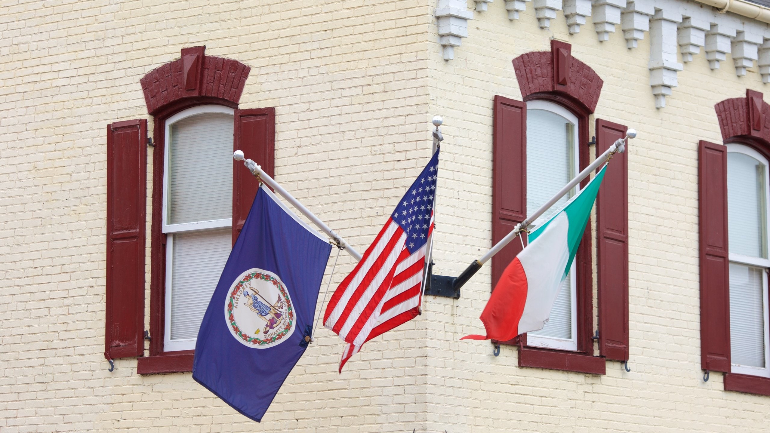 Alexandria showing heritage elements