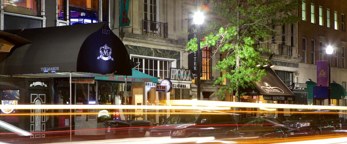 Downtown Washington D.C. showing street scenes, a city and night scenes