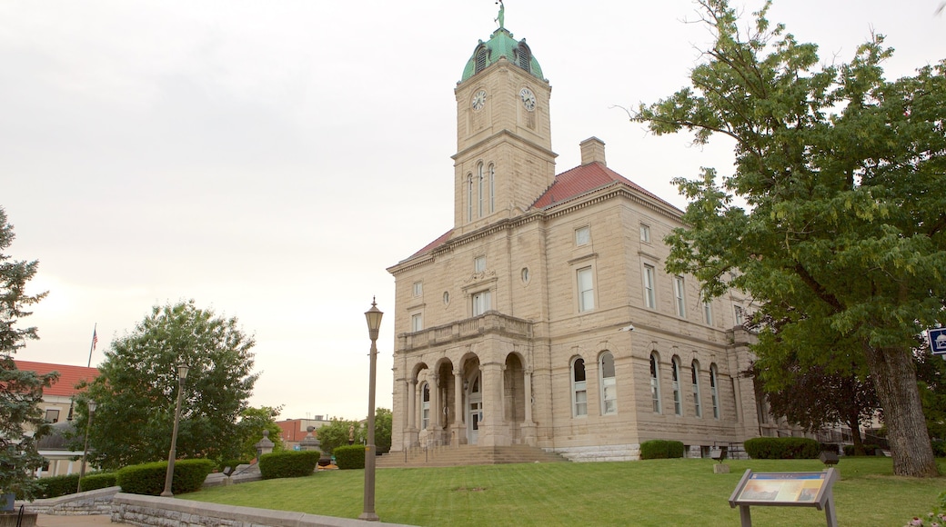 Harrisonburg which includes heritage elements and an administrative buidling