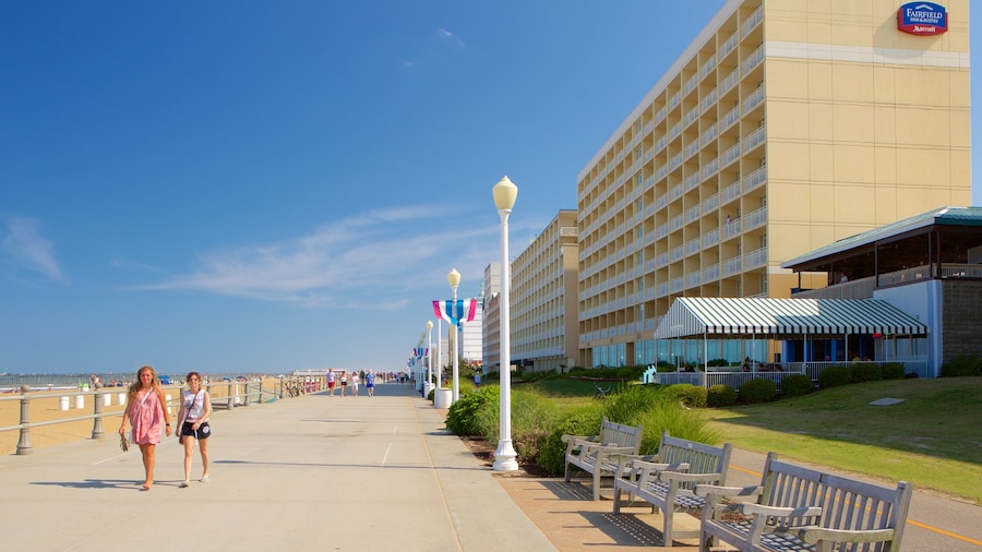 Virginia Beach Boardwalk som visar kustutsikter och ett hotell