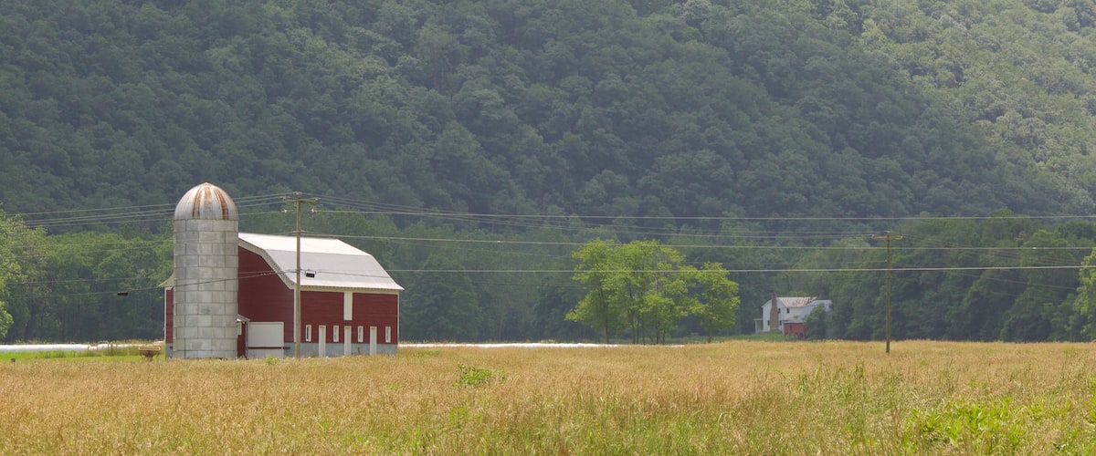 Canaan Valley qui includes paysages paisibles, terre agricole et une maison