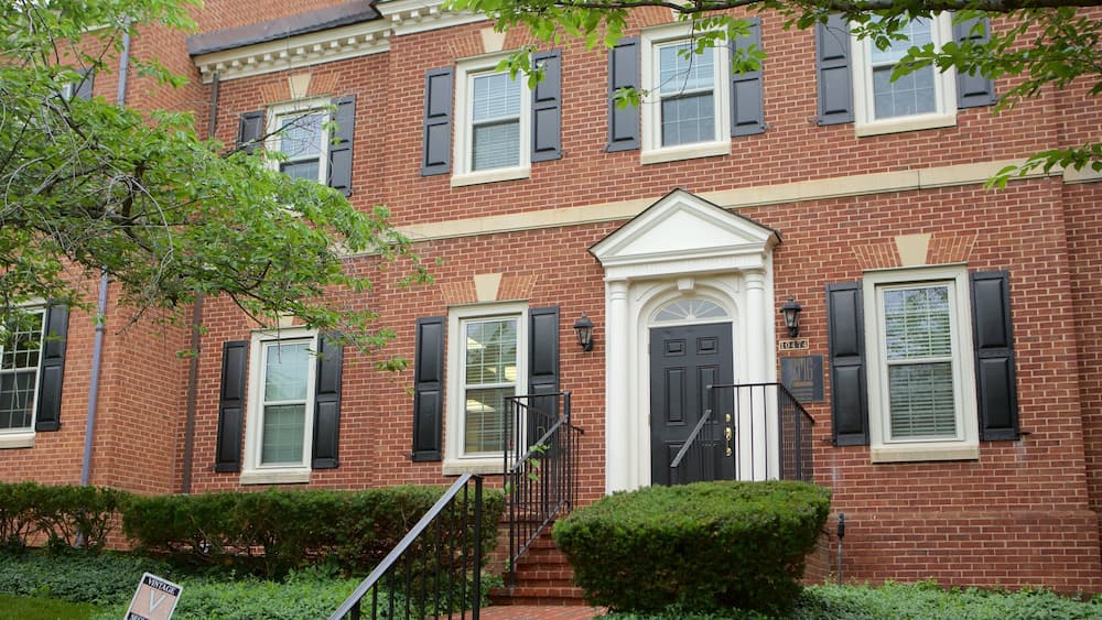 Fairfax welches beinhaltet Haus und Geschichtliches