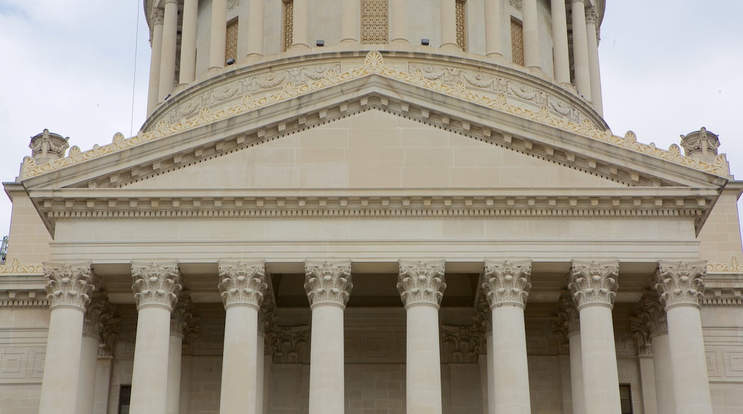 West Virginia State Capitol Building featuring an administrative building and heritage architecture