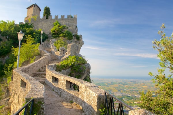 Cesta Tower featuring heritage elements and a castle