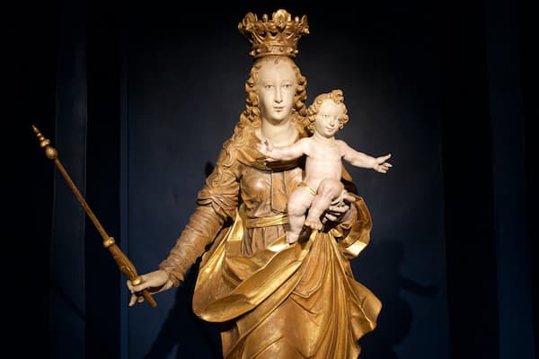 Liechtenstein National Museum featuring a statue or sculpture and interior views