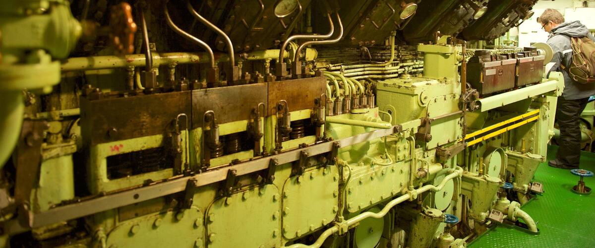 Kemi featuring interior views and cruising