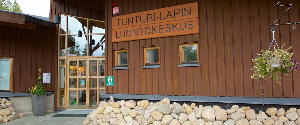 Centro de la naturaleza Fell-Lapland mostrando señalización