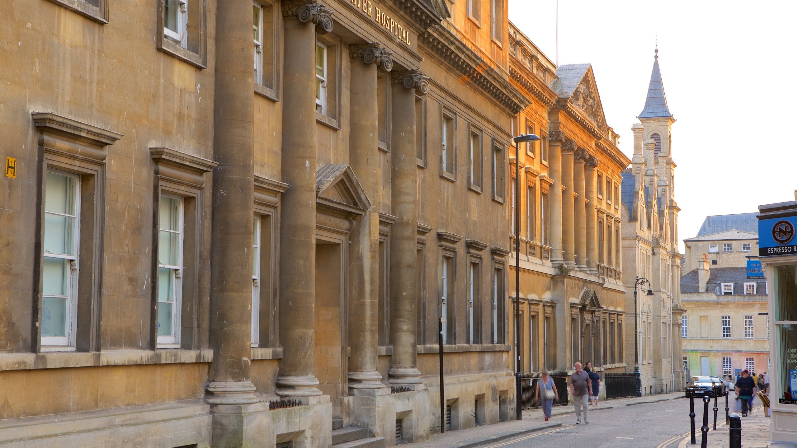 Bath showing heritage architecture, an administrative buidling and a city