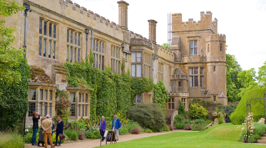 Sudeley Castle showing a castle, a garden and heritage architecture