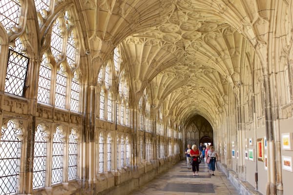 Cathédrale de Gloucester qui includes vues intérieures, église ou cathédrale et patrimoine architectural
