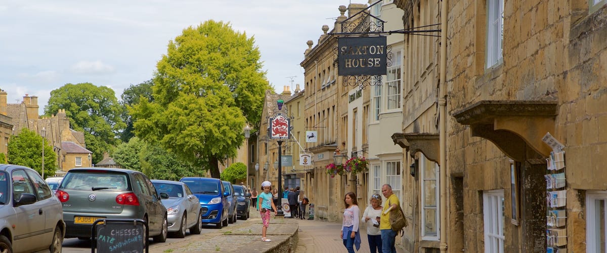 Chipping Campden montrant scĂšnes de rue, petite ville ou village et signalisation