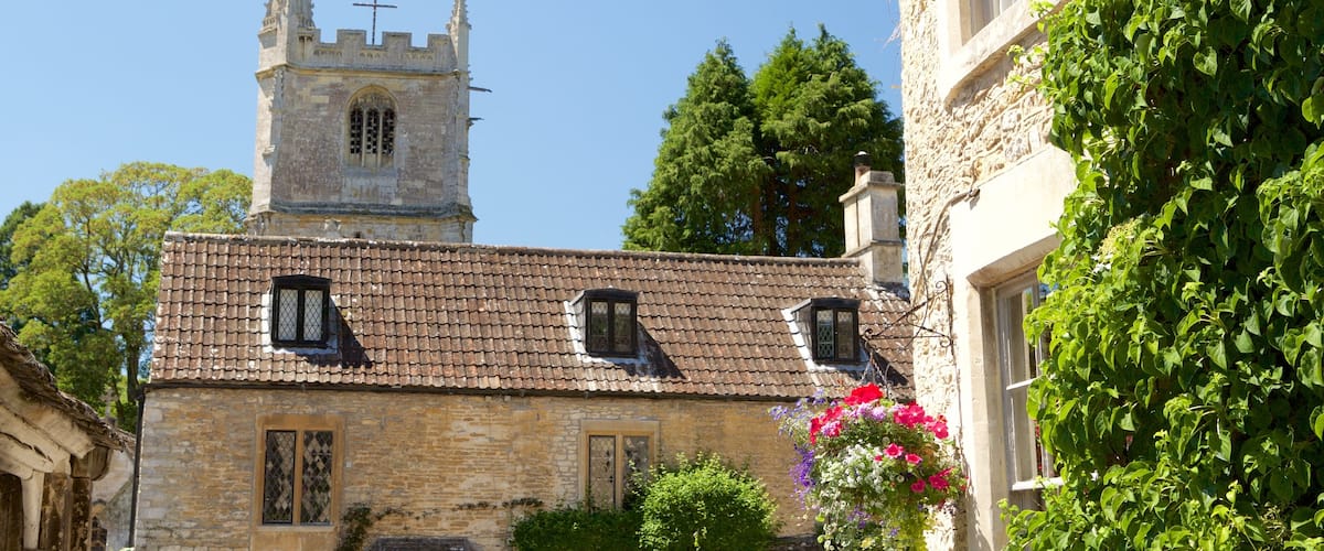 Castle Combe mostrando uma igreja ou catedral, aspectos religiosos e elementos de patrimônio