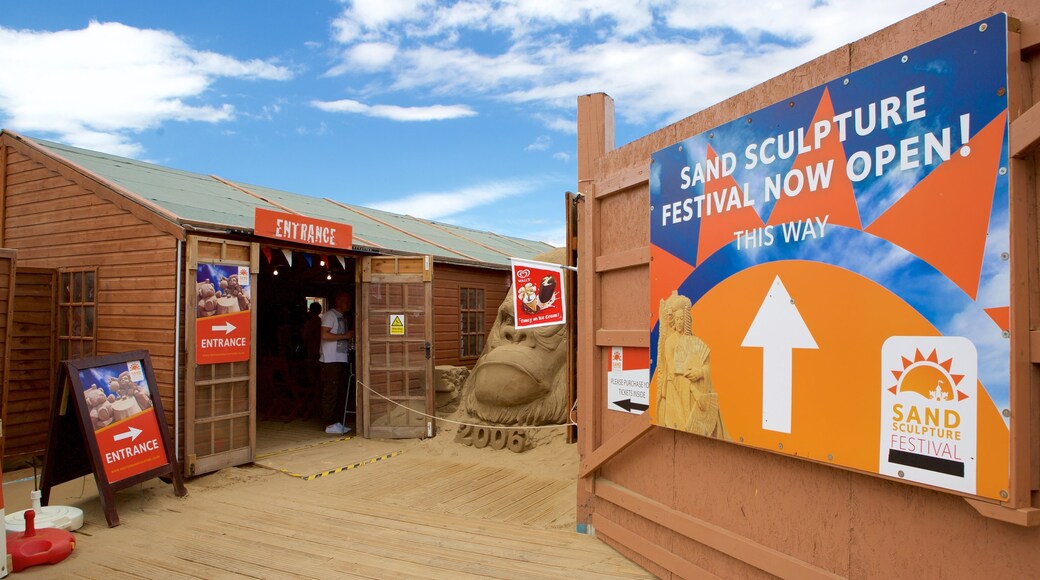 Weston-super-Mare mettant en vedette signalisation et festival