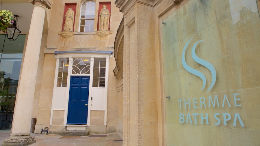 Thermae Bath Spa ofreciendo un spa de día y señalización