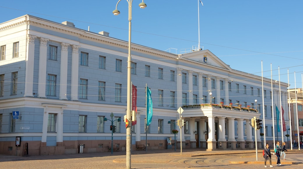 Helsingfors stadshus presenterar historisk arkitektur och en administrativ byggnad