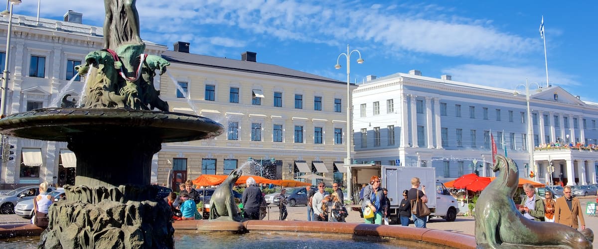 Kauppatori Market Square which includes a square or plaza, a fountain and a city